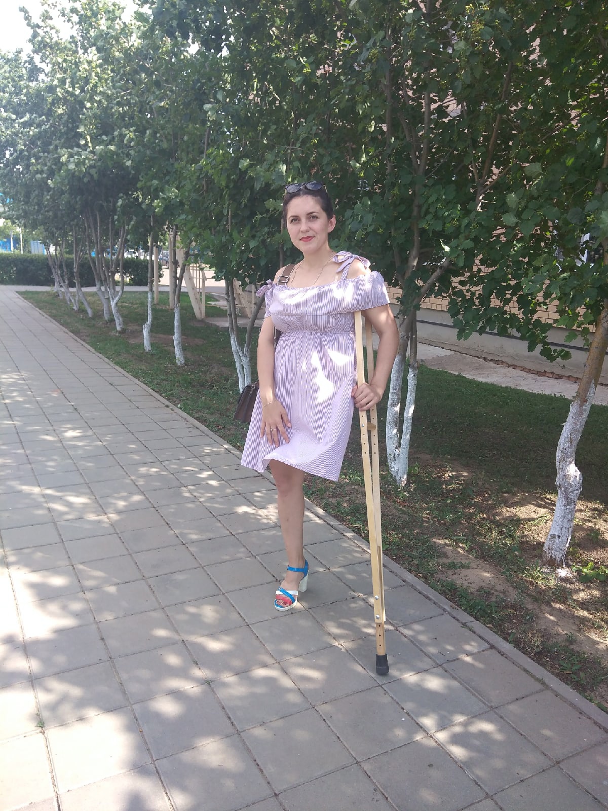 Amputee Margarita: High heel, one crutch, sexy girl! - Model Agency